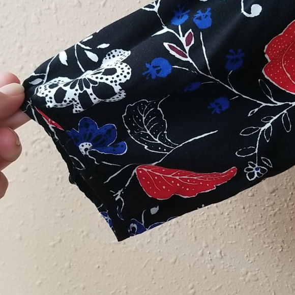 3/4 inch sleeve floral dress - Picture 4 of 6